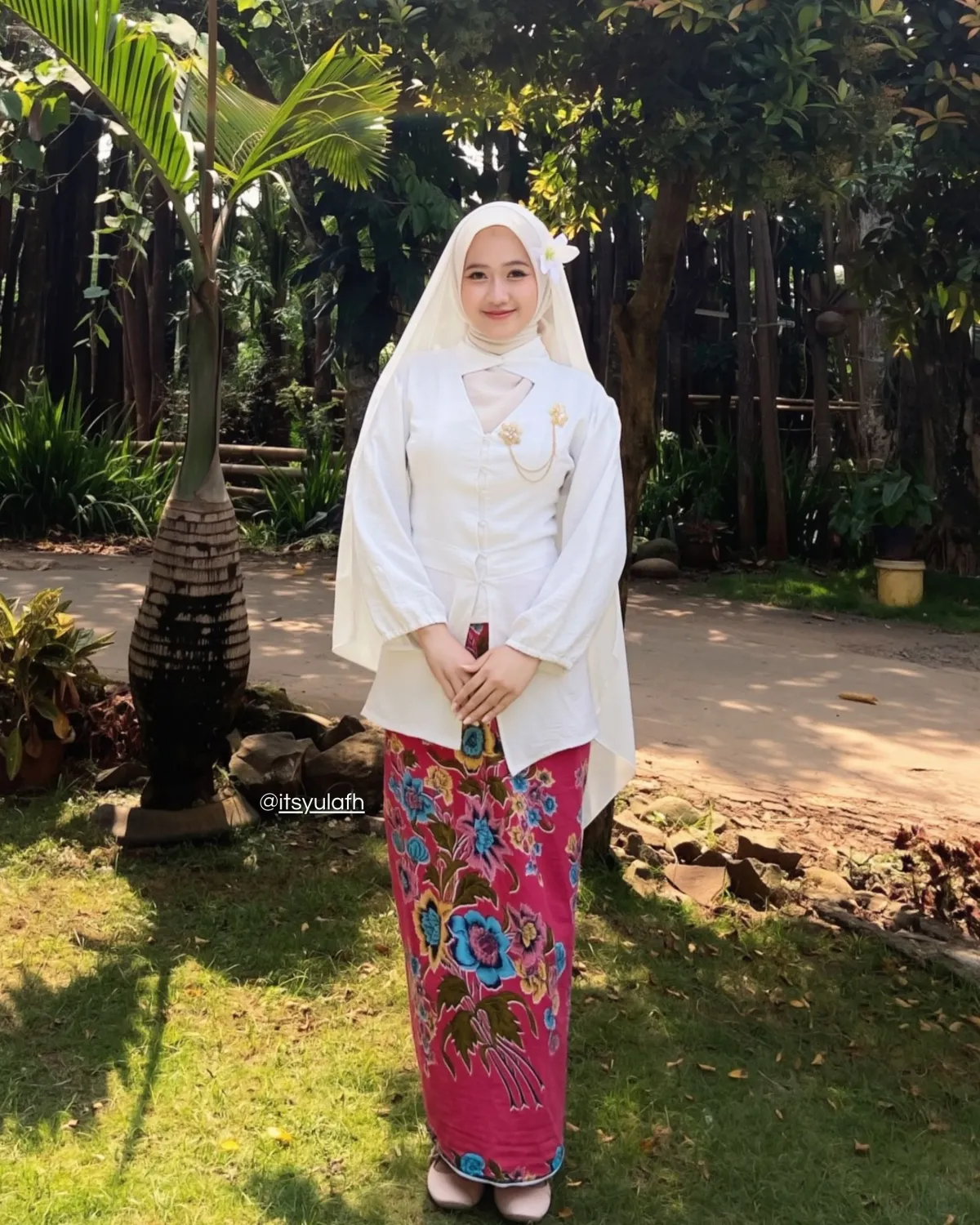 Inspirasi outfit kondangan